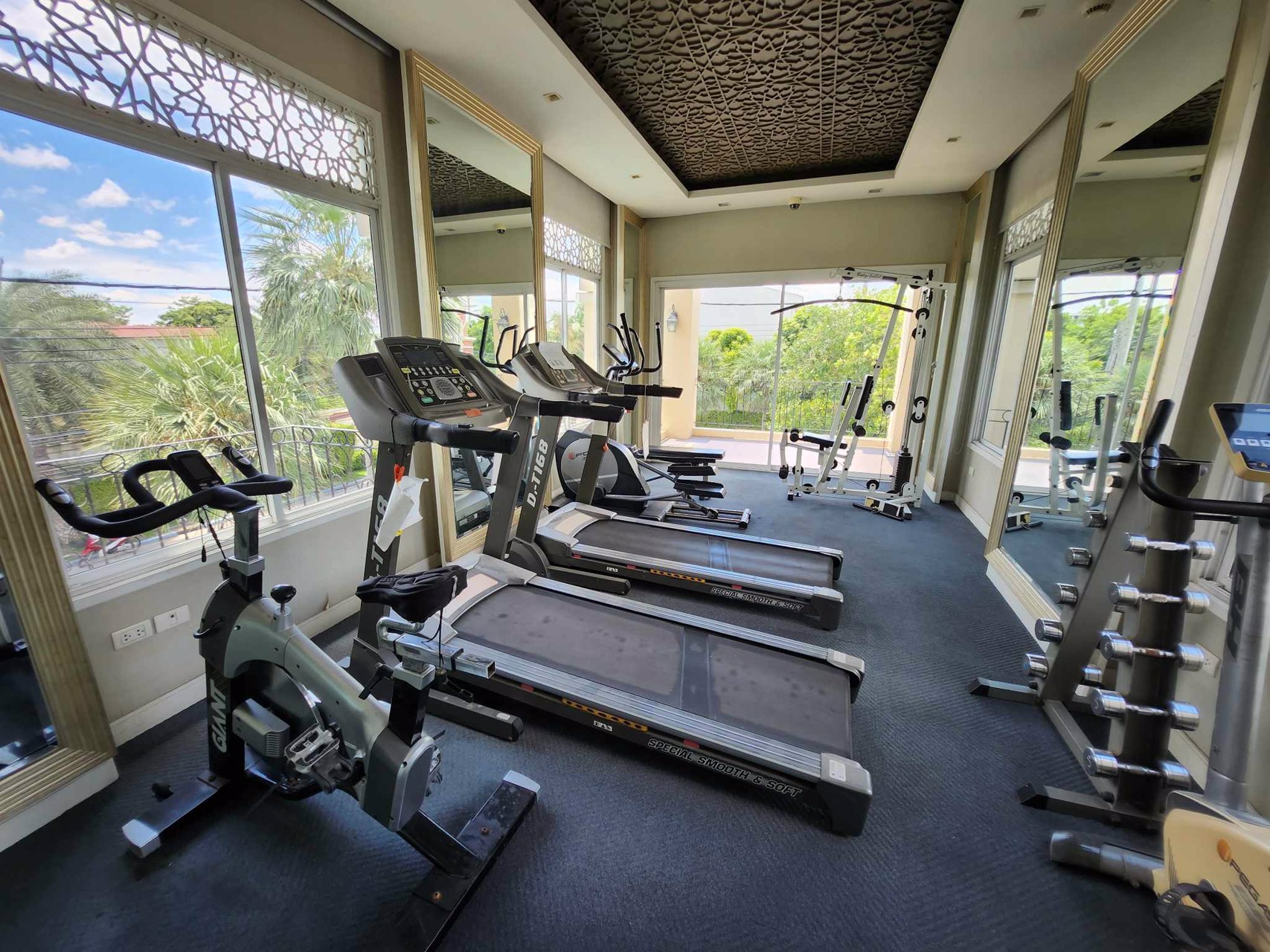 ขาย-ให้เช่าทาวโฮมทำเลเยี่ยม-บ้านกลางเมืองพระราม9-มอเตอร์เวย์