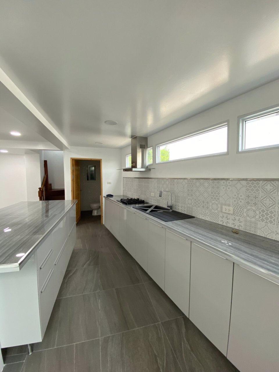 บ้านทาวน์เฮ้าส์-2-ชั้น-ตกแต่งใหม่ทั้งหลังพร้อมอยู่-บนทำเลบางเสาธง