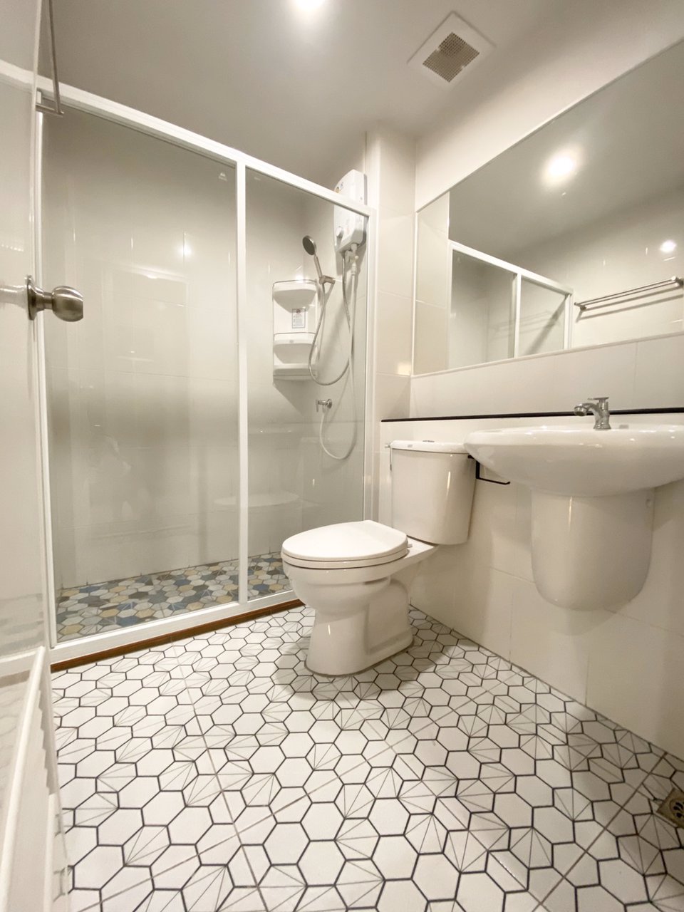 ให้เช่า-รีเจนท์สุขุมวิท97-1-ตึก-d-ตึกเดียวที่มีสระว่ายน้ำและฟิตเนส-เจ้าของโพสเอง-ห้องสวยมาก