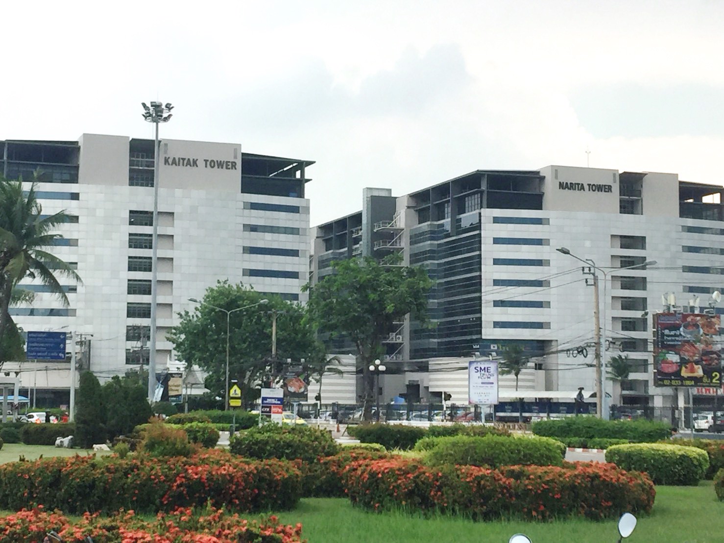 ให้เช่าสำนักงานขนาด-12-300-ตรม-เมืองทองธานี-เริ่มเพียง-290-บาท-ตรม-5500-บาท-เดือน-091-817-9955