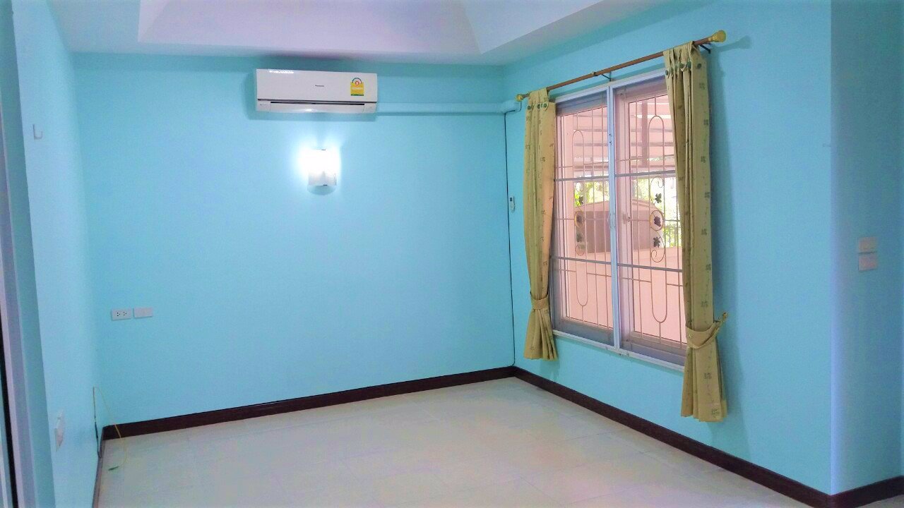 ให้เช่าทาวน์เฮ้าส์2ชั้น-ฟิวเจอร์รังสิตคลอง4