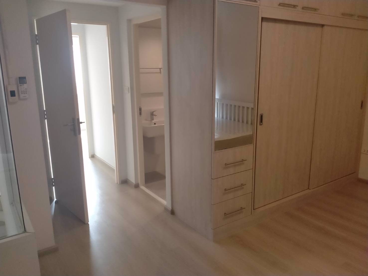 ขายทาวน์โฮมหมู่บ้านมัฑนา-indy-ศรีนครินทร์-ร่มเกล้า-ซร่มเกล้า-24-บ้านสไตล์-the-great-english-town