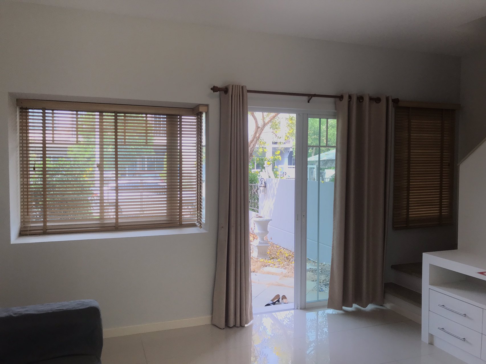 ขายทาวน์โฮมหมู่บ้านมัฑนา-indy-ศรีนครินทร์-ร่มเกล้า-ซร่มเกล้า-24-บ้านสไตล์-the-great-english-town