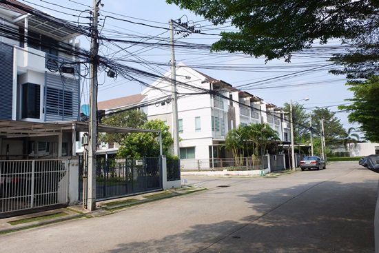 ขายทาวน์โฮม-3-ชั้น-21-ตรว-มบ้านใหม่-กรุงเทพกรีฑา