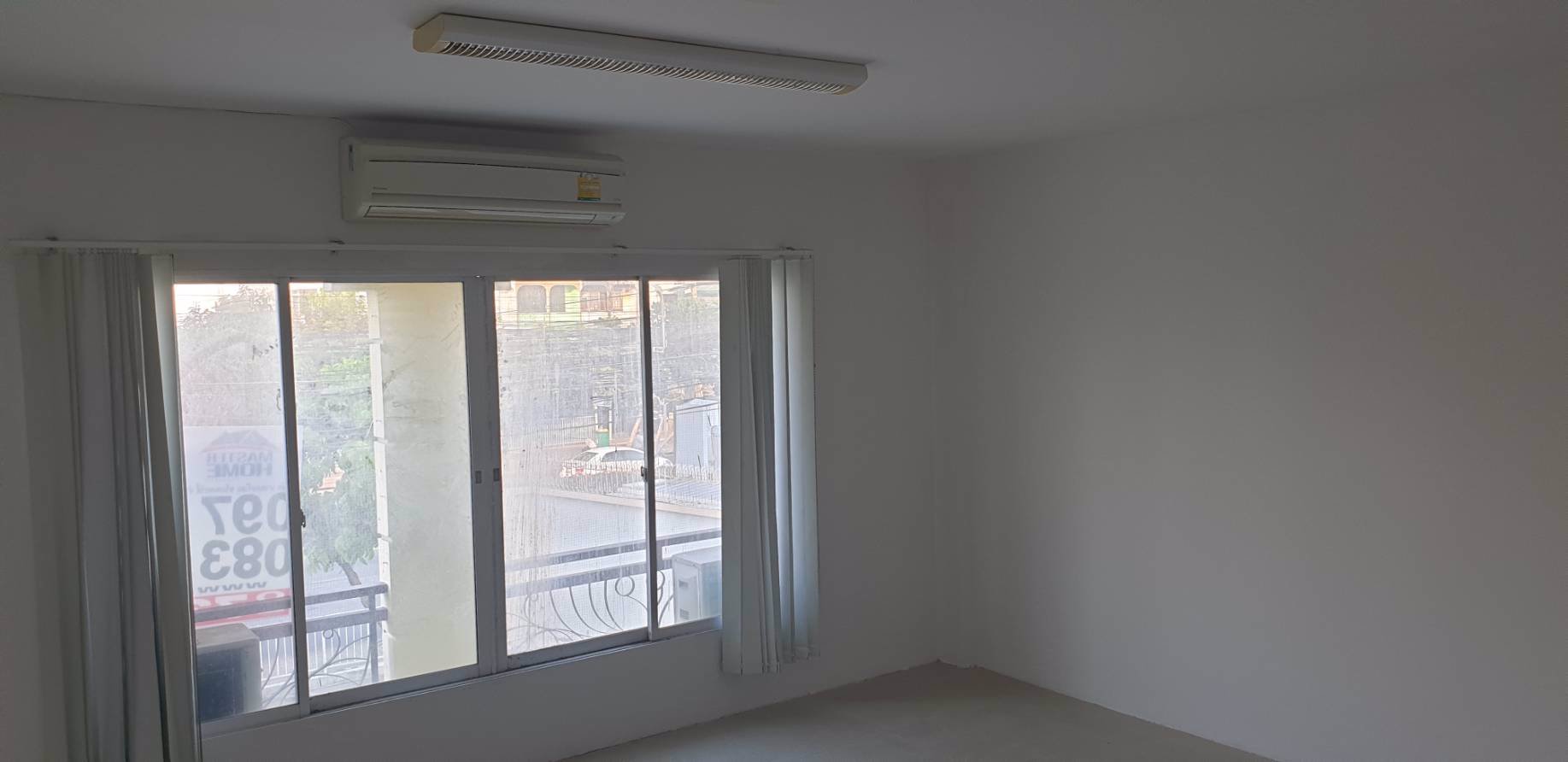 ขายทาวน์โฮมออฟฟิต-ปริญลักษณ์-นวมินทร์