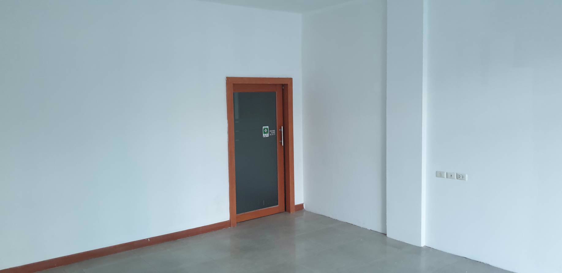 ขายทาวน์โฮมออฟฟิต-ปริญลักษณ์-นวมินทร์