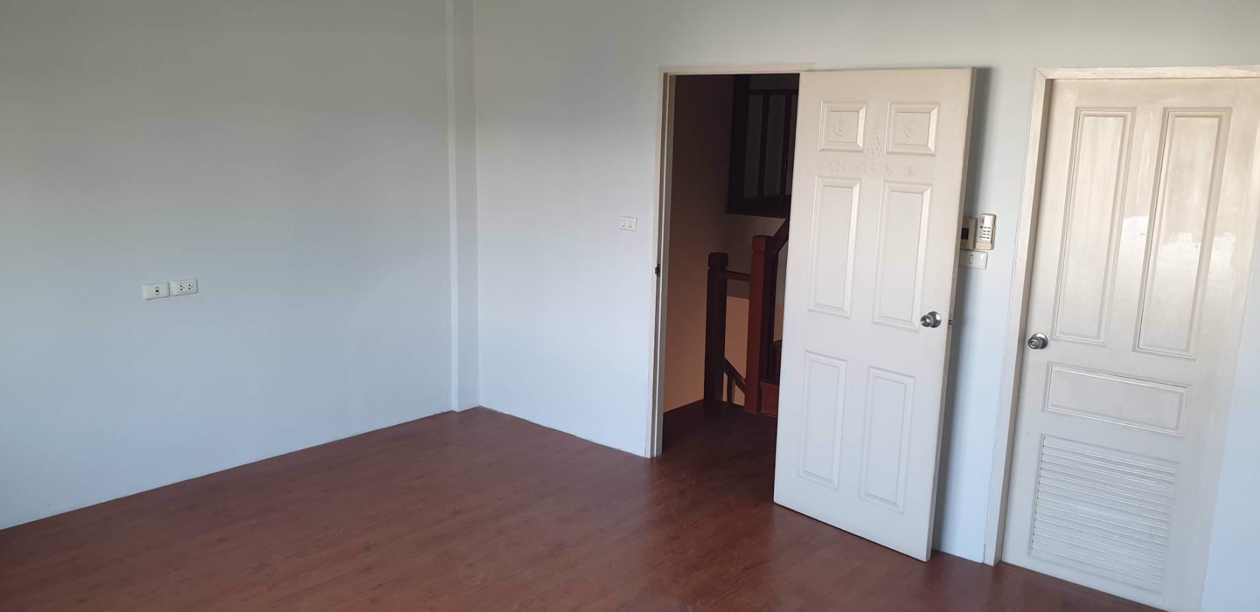 ขายทาวน์โฮมออฟฟิต-ปริญลักษณ์-นวมินทร์