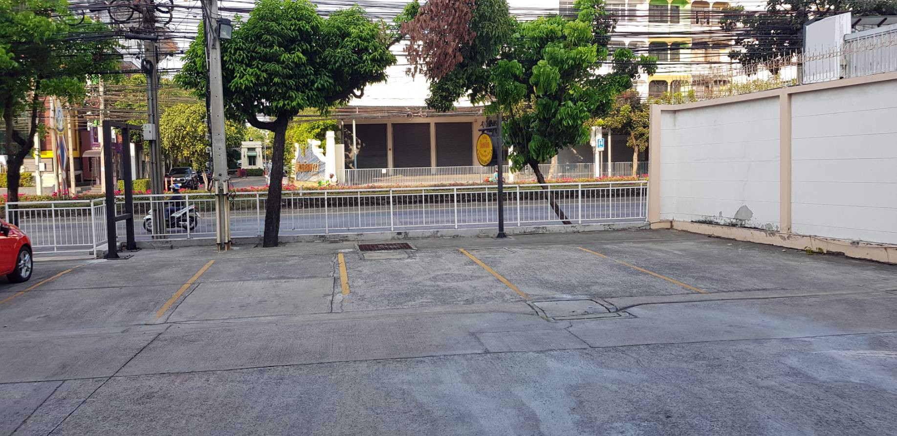 ขายทาวน์โฮมออฟฟิต-ปริญลักษณ์-นวมินทร์