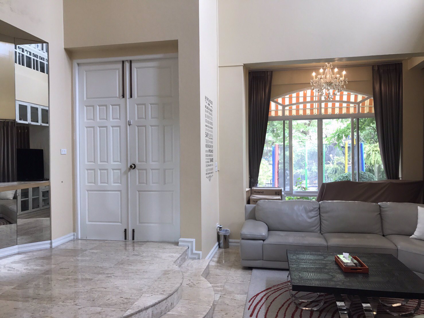 ให้เช่าบ้านหรูหมู่บ้านลดาวัลย์ศรีนครินทร์