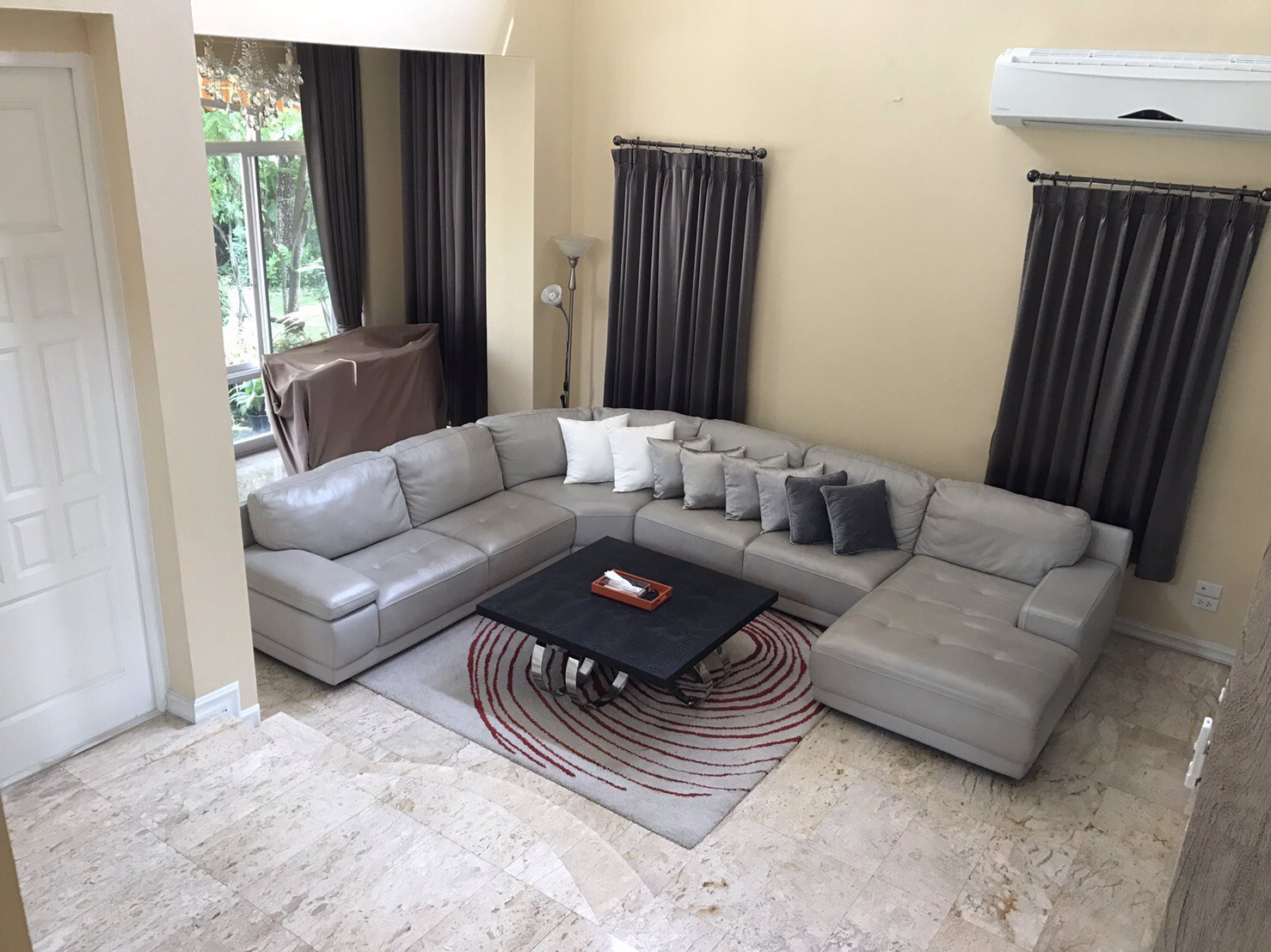 ให้เช่าบ้านหรูหมู่บ้านลดาวัลย์ศรีนครินทร์