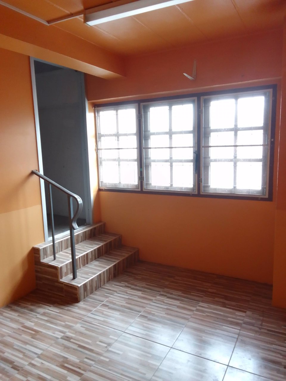 ขายตึกแถว-3ชั้นครึ่ง-รามอินทราซอย-8-ตกแต่งใหม่