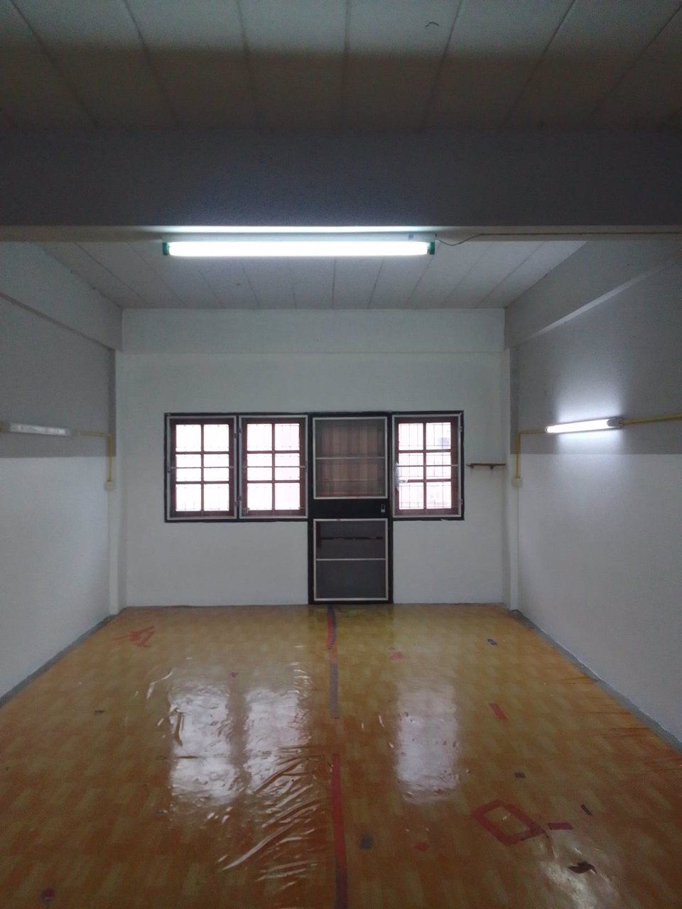 ขายตึกแถว-3ชั้นครึ่ง-รามอินทราซอย-8-ตกแต่งใหม่