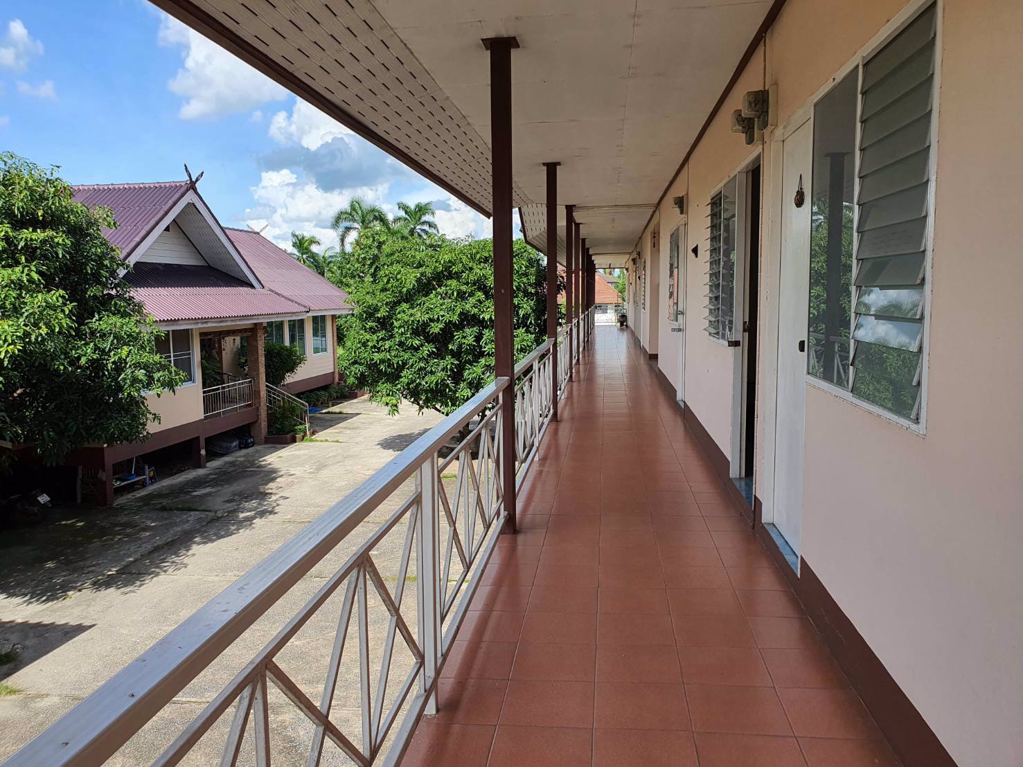 ขายบ้านสวย-แถมกิจการหอพัก-ขายพร้อมผู้เช่า-ทำเลสวย-ใกล้สนามบิน