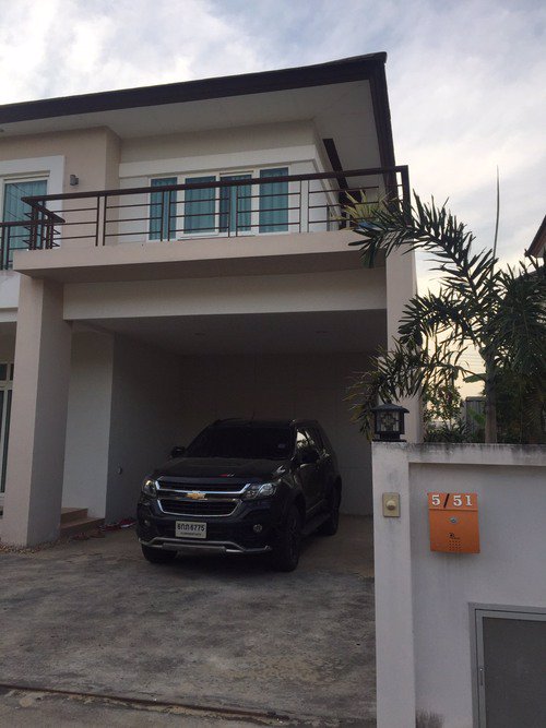 ขายบ้านเดี่ยว-2-ชั้น-หลังมุม-เนื้อที่-63-ตรว-พื้นที่ใช้สอย-190-ตรม-ปูพื้นชั้นบนเพิ่มอีก-30-ตรม