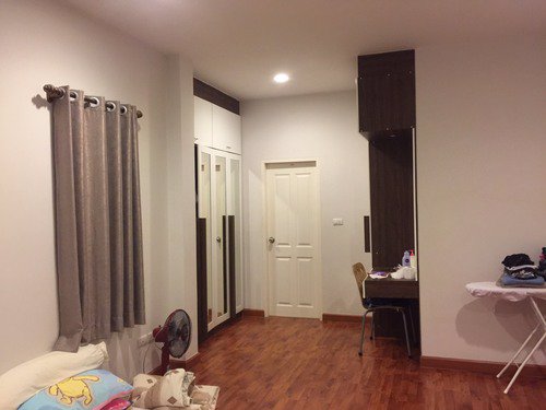 ขายบ้านเดี่ยว-2-ชั้น-หลังมุม-เนื้อที่-63-ตรว-พื้นที่ใช้สอย-190-ตรม-ปูพื้นชั้นบนเพิ่มอีก-30-ตรม