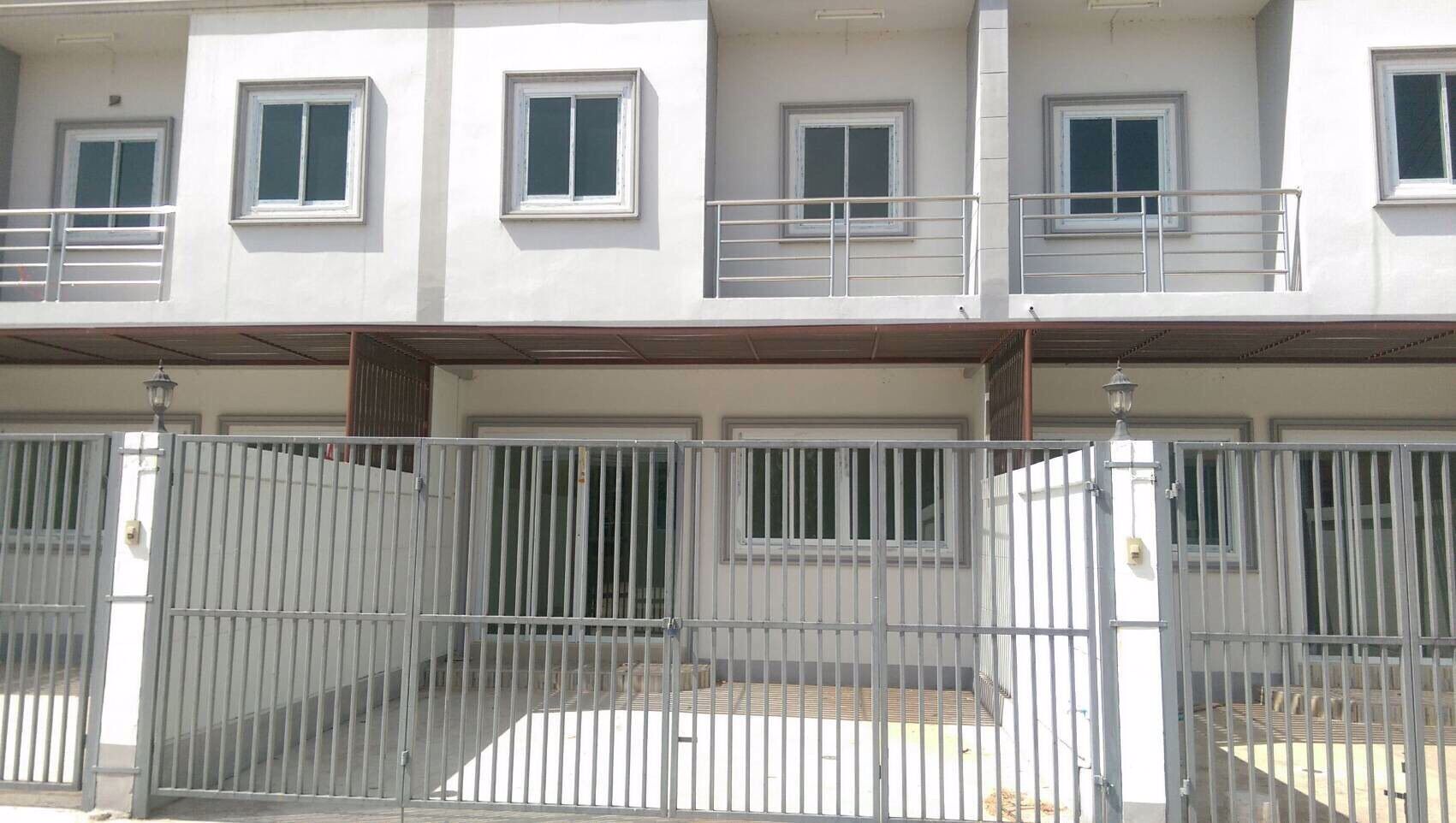 ขายด่วน-ทาวน์เฮ้าส์-2-ชั้นครึ่ง-221-ตรว-2-นอน-2-น้ำ-อ-ม่วงสามสิบ-จอุบลราชานี-สภาพดี-น้ำไม่ท่วม