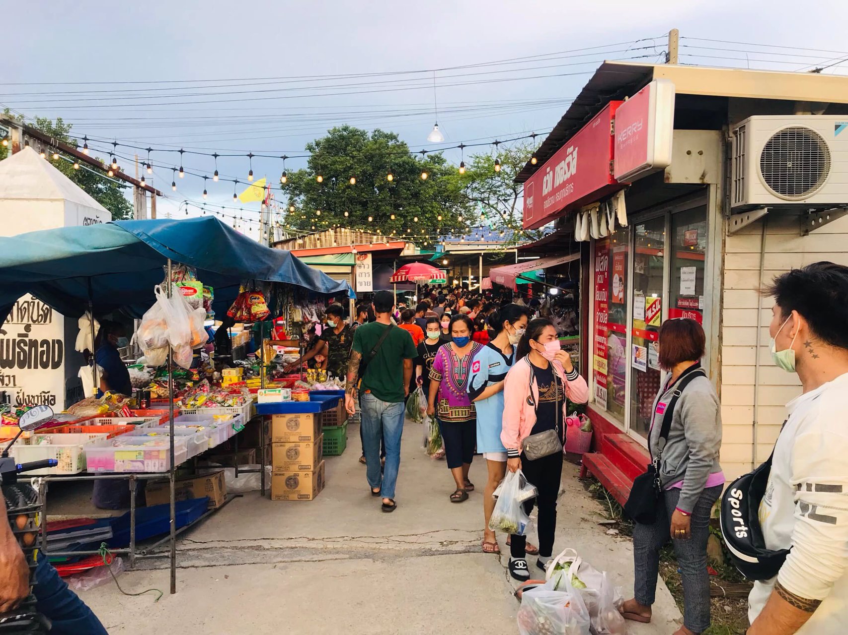 ขายกิจการร้านควิกเซอร์วิส-ไปรษณีย์เอกชน-kerry-express-ทำเลดี-อยู่ในตลาดสด-ตคอกกระบือ-สมุทรสาคร