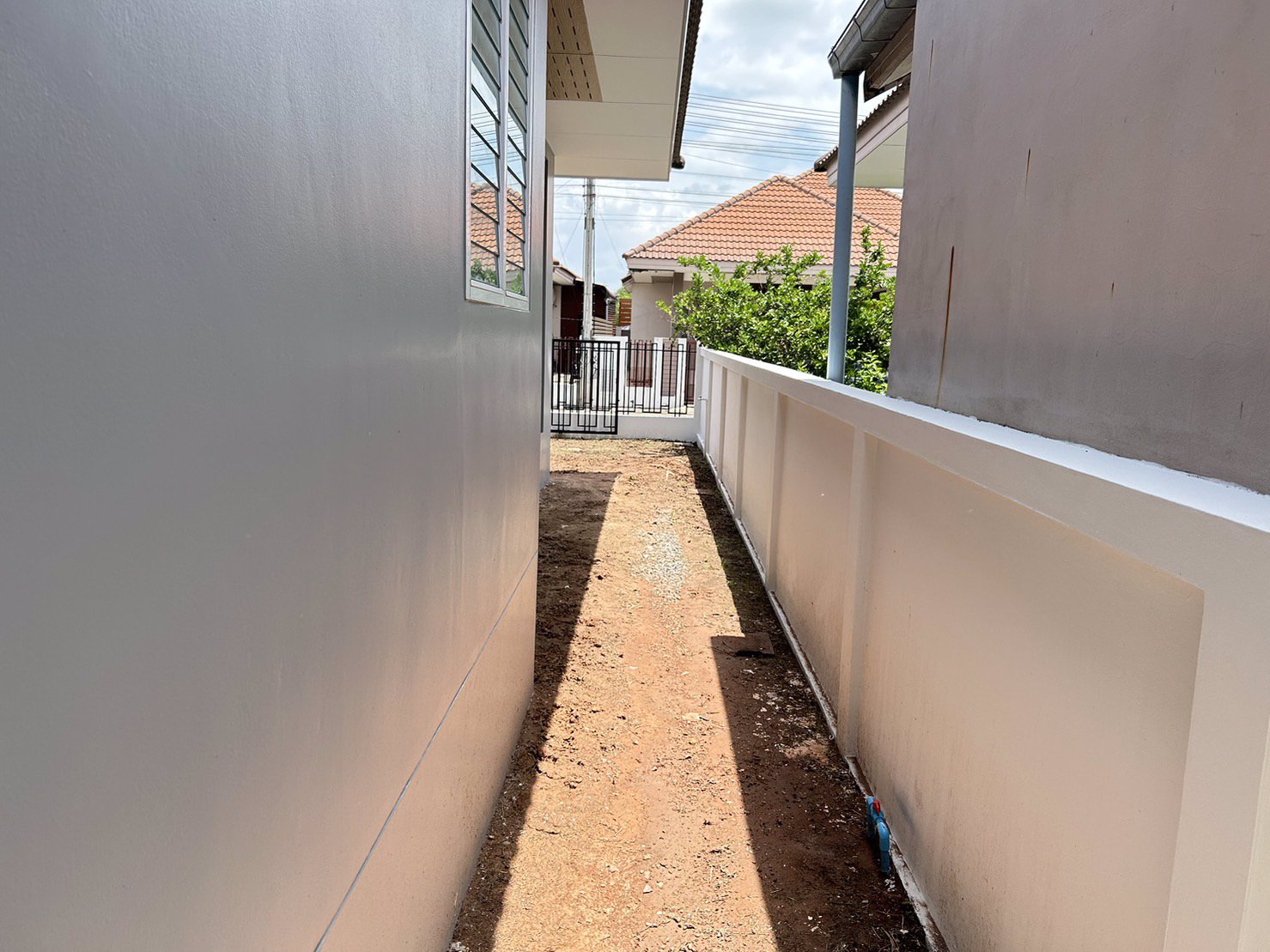 ขายด่วนๆๆบ้านเดี่ยว-เนื้อที่-56-ตารางวา-รีโนเวทใหม่ทั้งหลัง