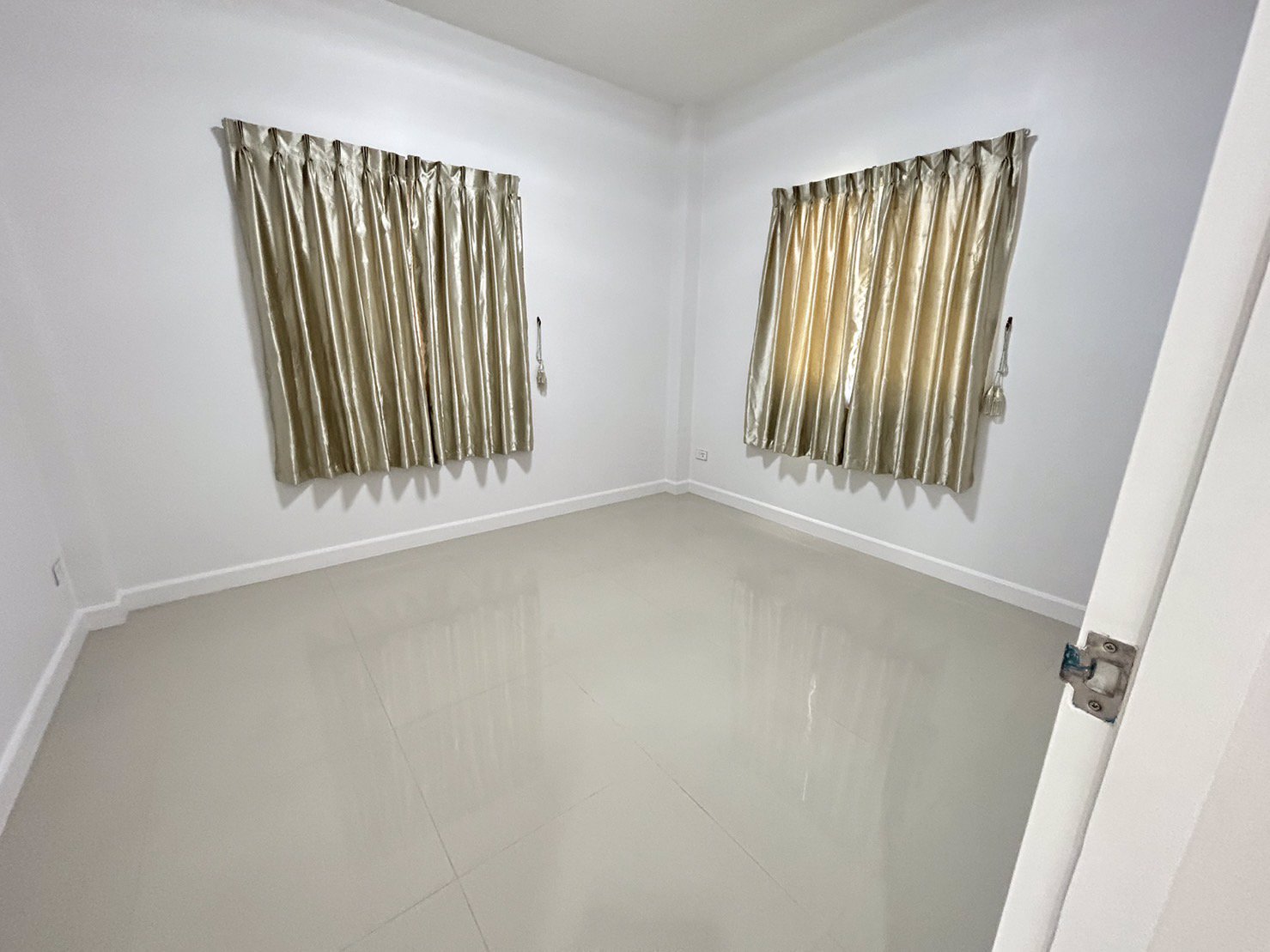 ขายด่วนๆๆบ้านเดี่ยว-เนื้อที่-56-ตารางวา-รีโนเวทใหม่ทั้งหลัง