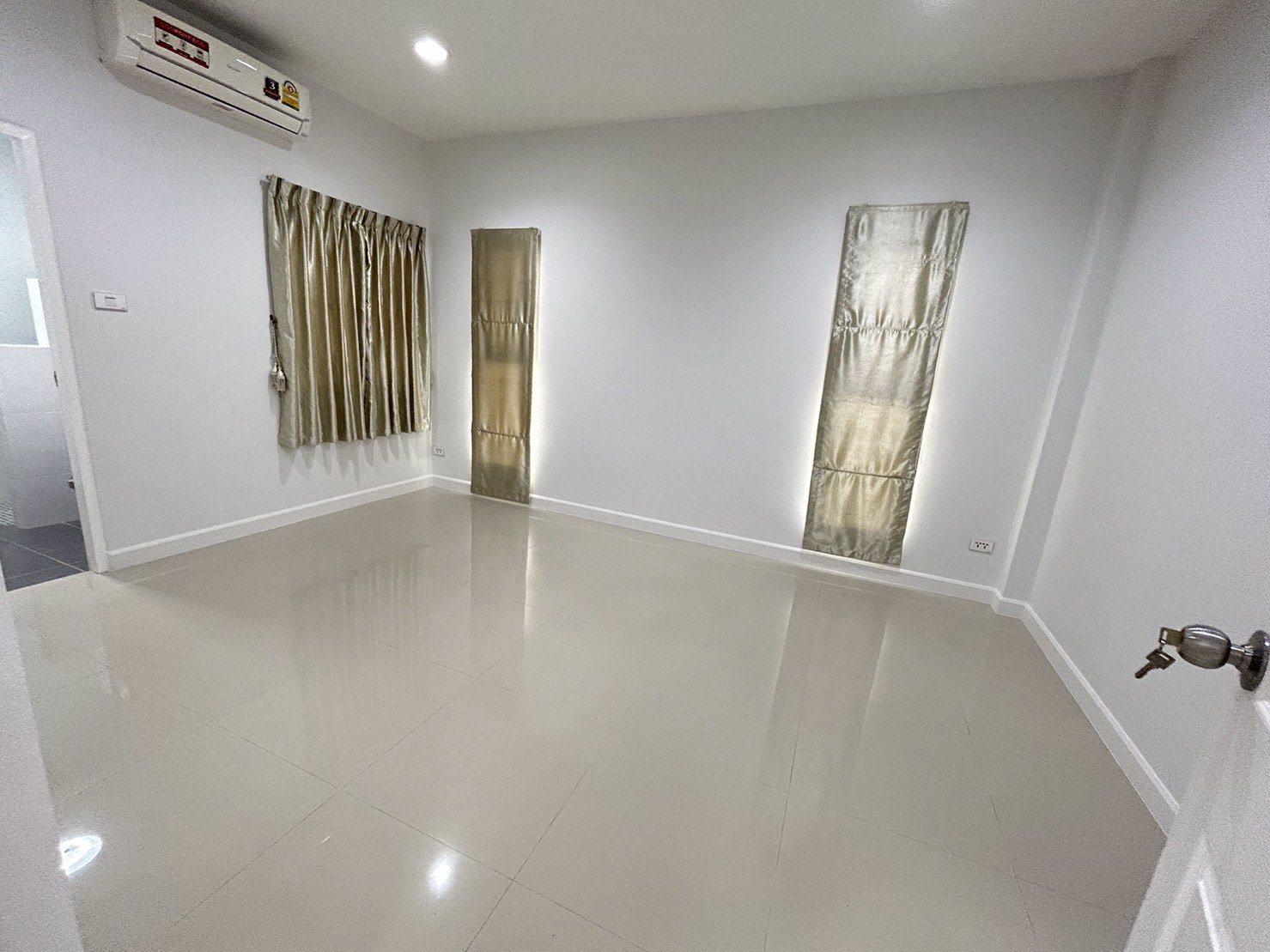 ขายด่วนๆๆบ้านเดี่ยว-เนื้อที่-56-ตารางวา-รีโนเวทใหม่ทั้งหลัง