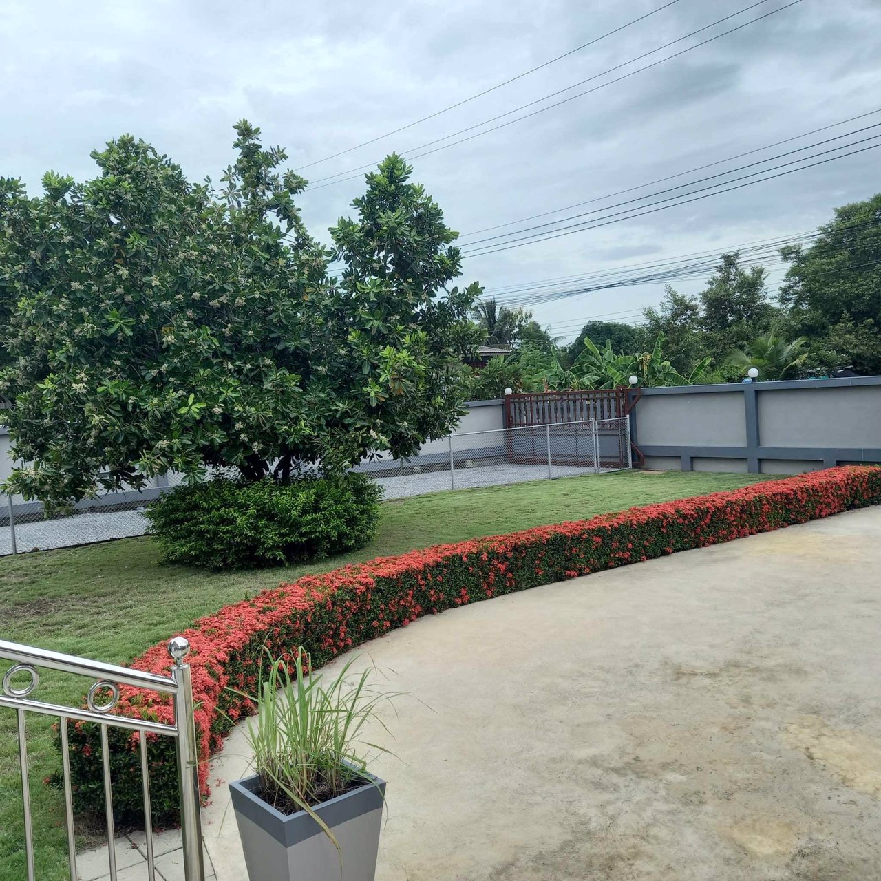 บ้านนครปฐม-2หลัง-บนที่ดิน-1ไร่-พร้อมเฟอร์และเครื่องใช้ไฟฟ้ส