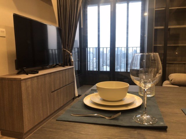 คอนโดให้เช่า-ideo-mobi-asoke-ติด-mrt-เพชรบุรี-และ-airport-link-เฟอร์แต่งครบ