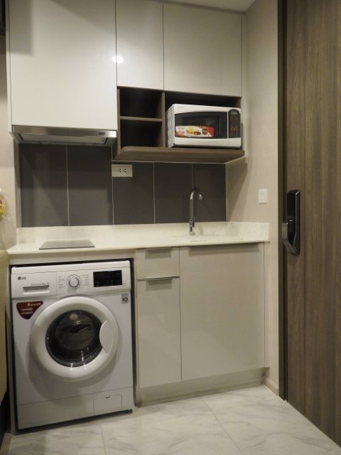 คอนโดให้เช่า-ideo-mobi-asoke-ติด-mrt-เพชรบุรี-และ-airport-link-เฟอร์แต่งครบ