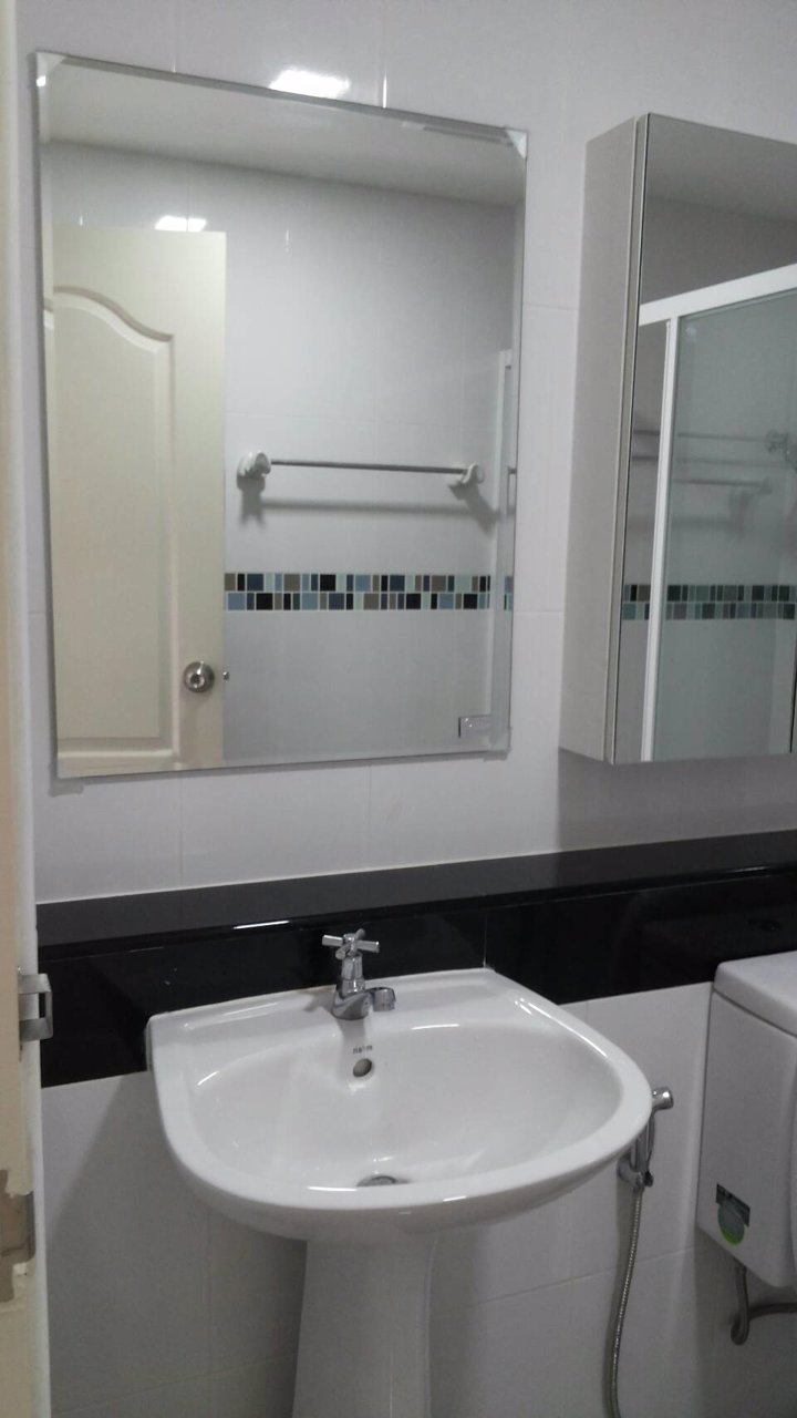 the-one-plus-condominium-srinakarin-ขายด่วน