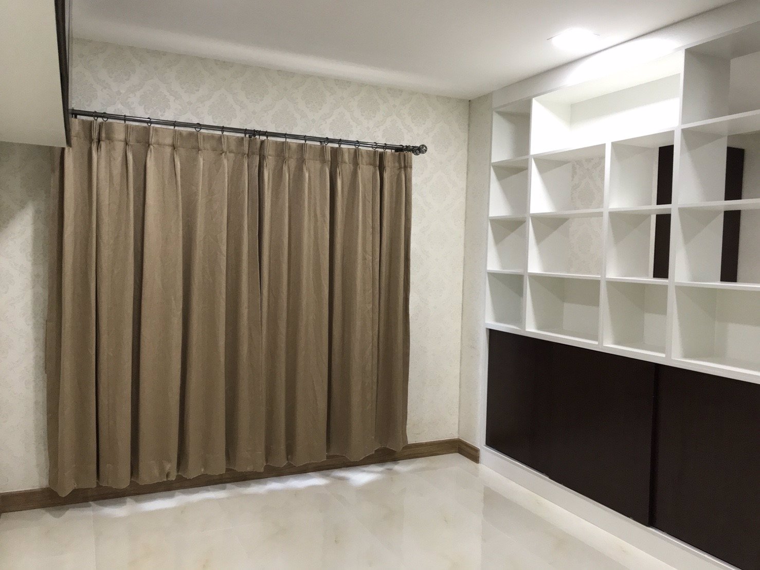 the-one-plus-condominium-srinakarin-เดอะวัน-พลัส-คอนโดมิเนียม-ศรีนครินทร์