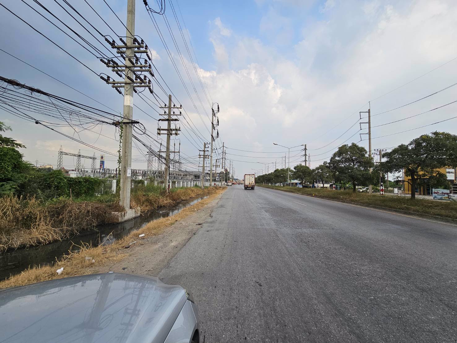 ขายที่ดินพร้อมสิ่งปลูกสร้างติดถนนเอกชัยใกล้ตลาดสดเมืองใหม่-เซ็นทรัลมหาชัย