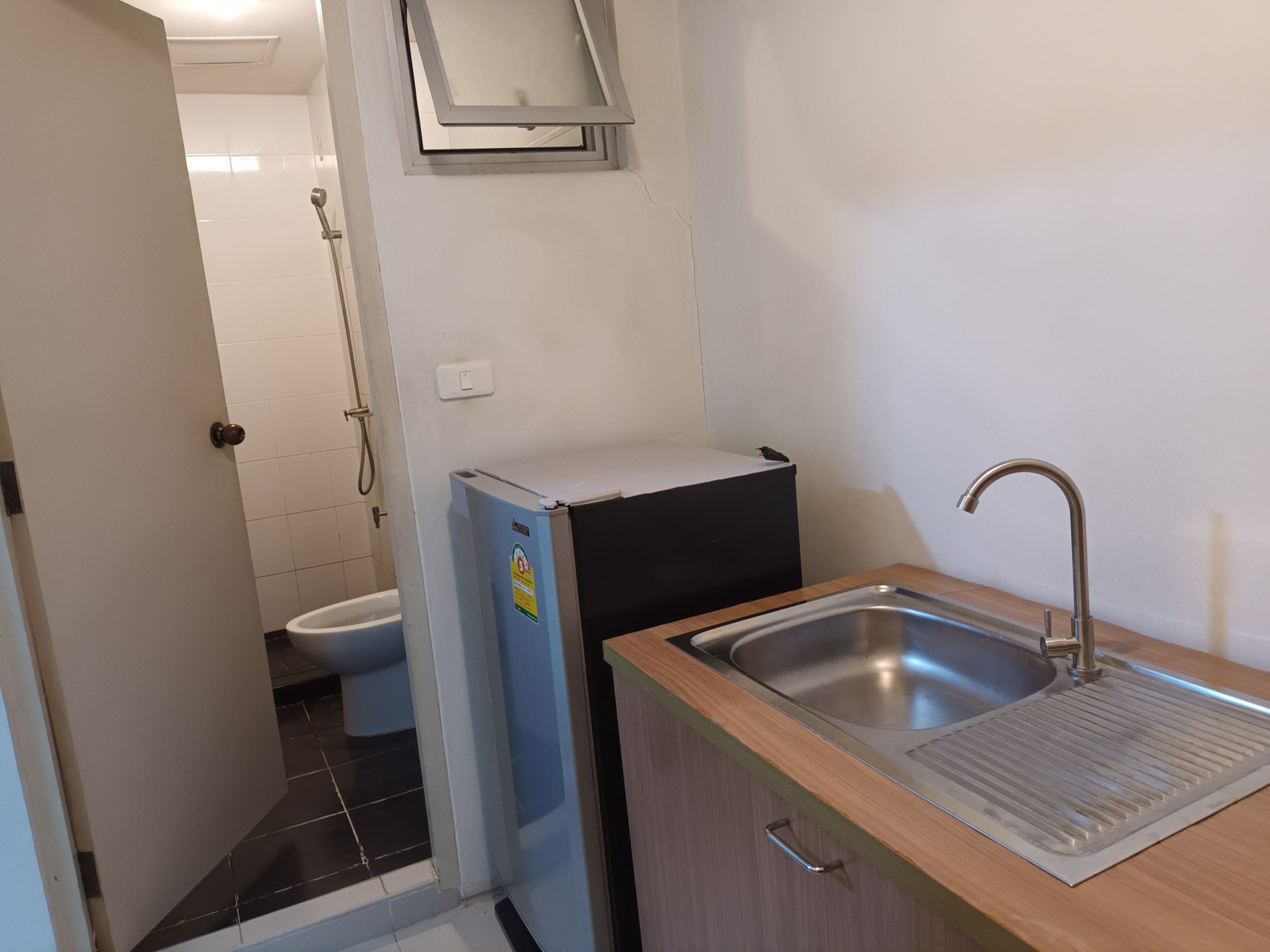 ดีคอนโด-รามอินทรา-ติดรถไฟฟ้า-ขายต่ำกว่าทุน