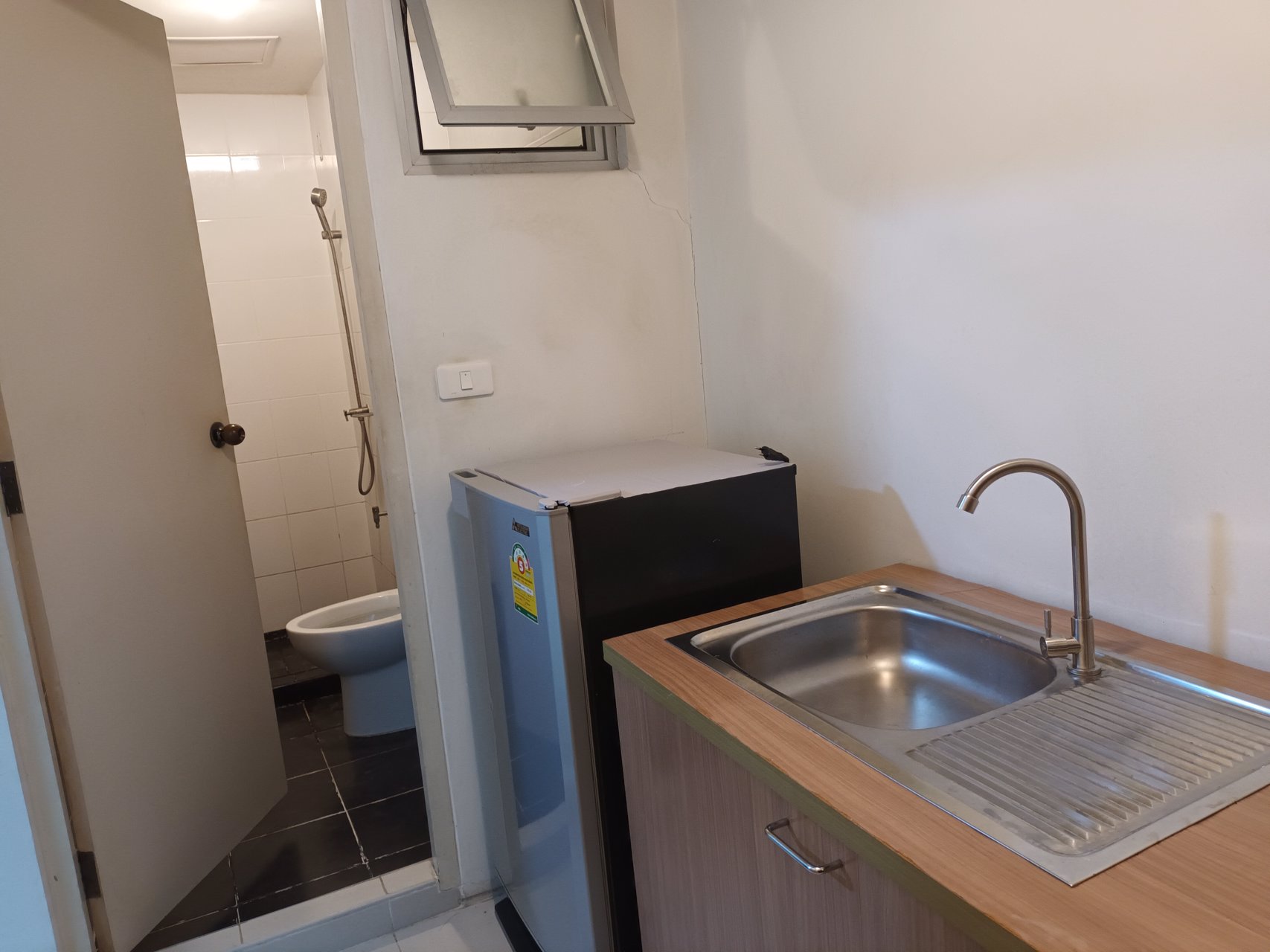 ดี-คอนโด-รามอินทรา-สภาพสวยเดิม-ขายต่ำกว่าทุน