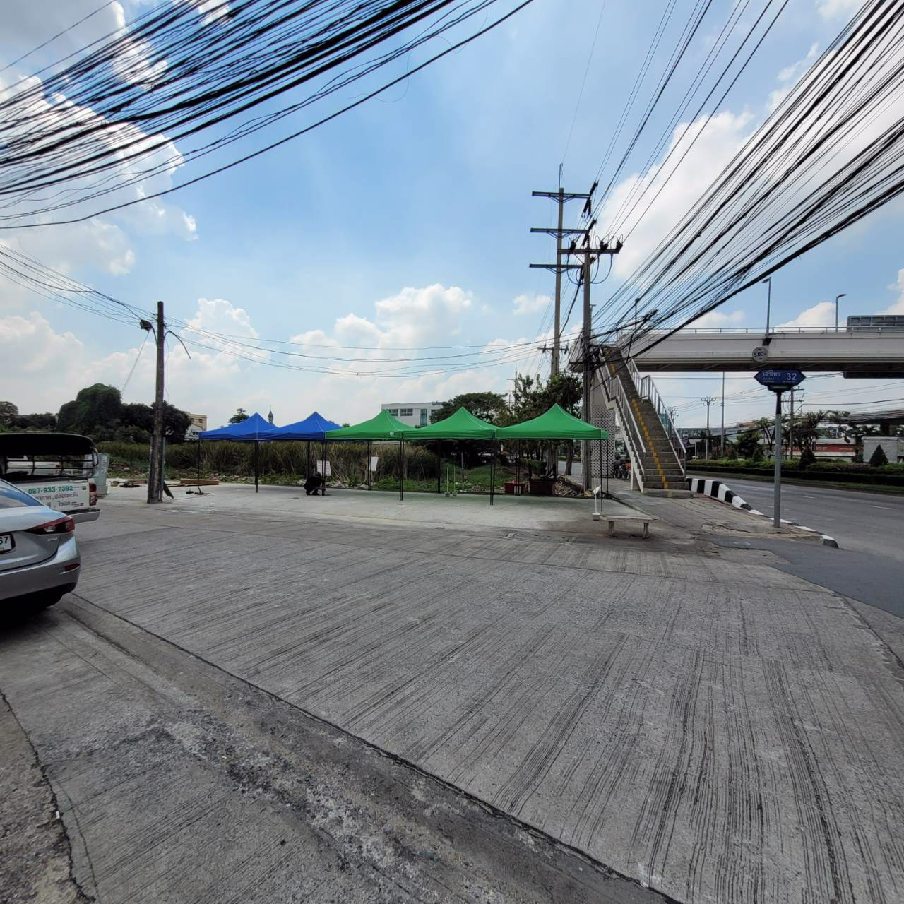 ให้เช่าที่จอดรถ-และล็อคขายของ-เสรีไทย32-ทำเลดีมาก