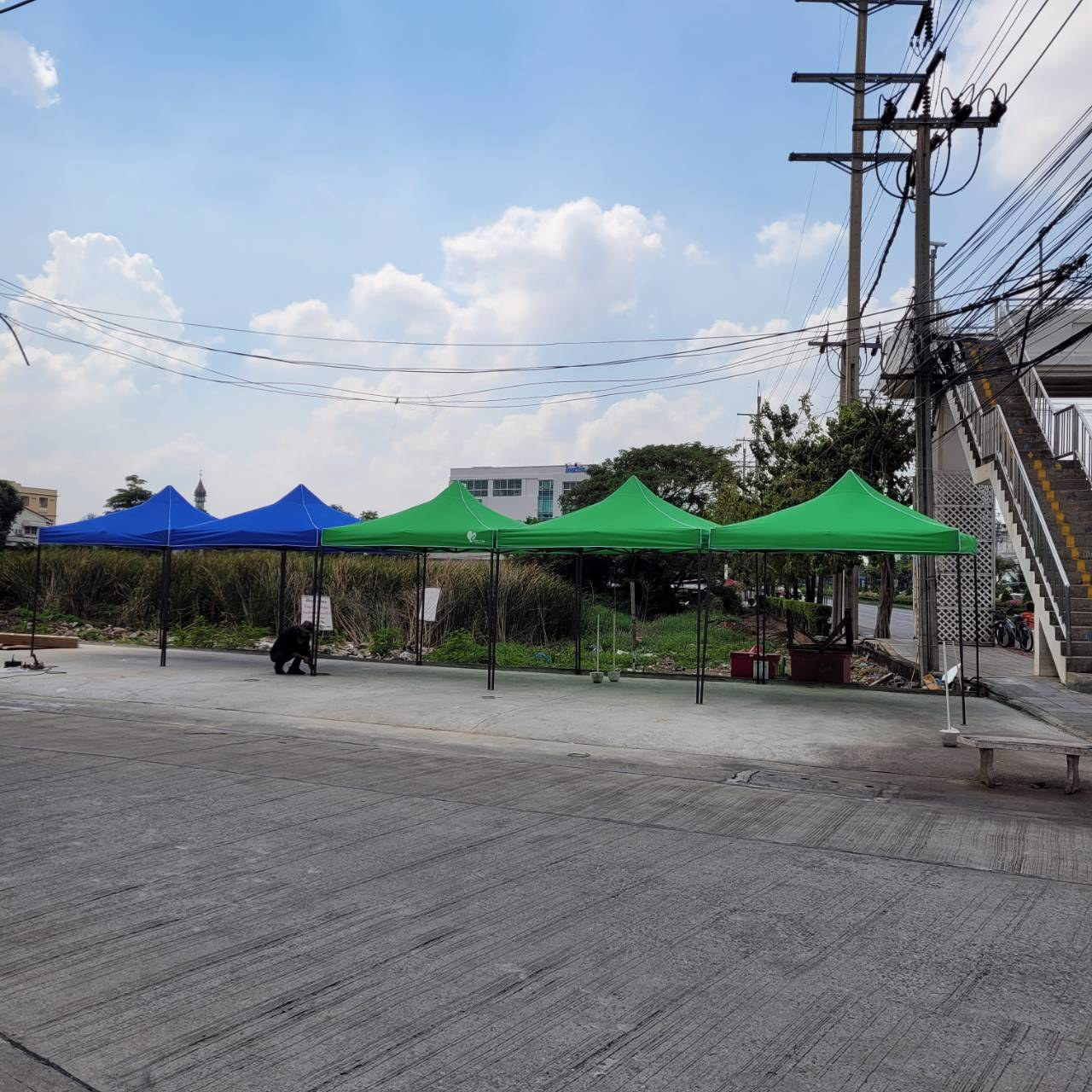 ให้เช่าที่จอดรถ-และล็อคขายของ-เสรีไทย32-ทำเลดีมาก