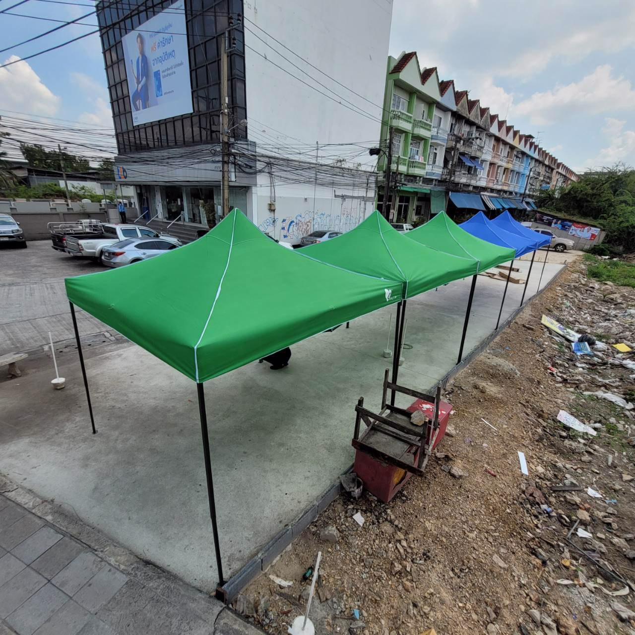 ให้เช่าที่จอดรถ-และล็อคขายของ-เสรีไทย32-ทำเลดีมาก