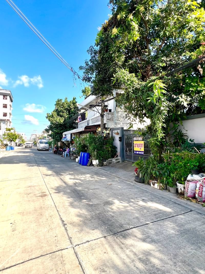 ขายด่วนบ้านเดี่ยว-2ชั้น-พร้อมเข้าอยู่-ทำเลดีใกล้ฟิวเจอร์พาร์ครังสิต