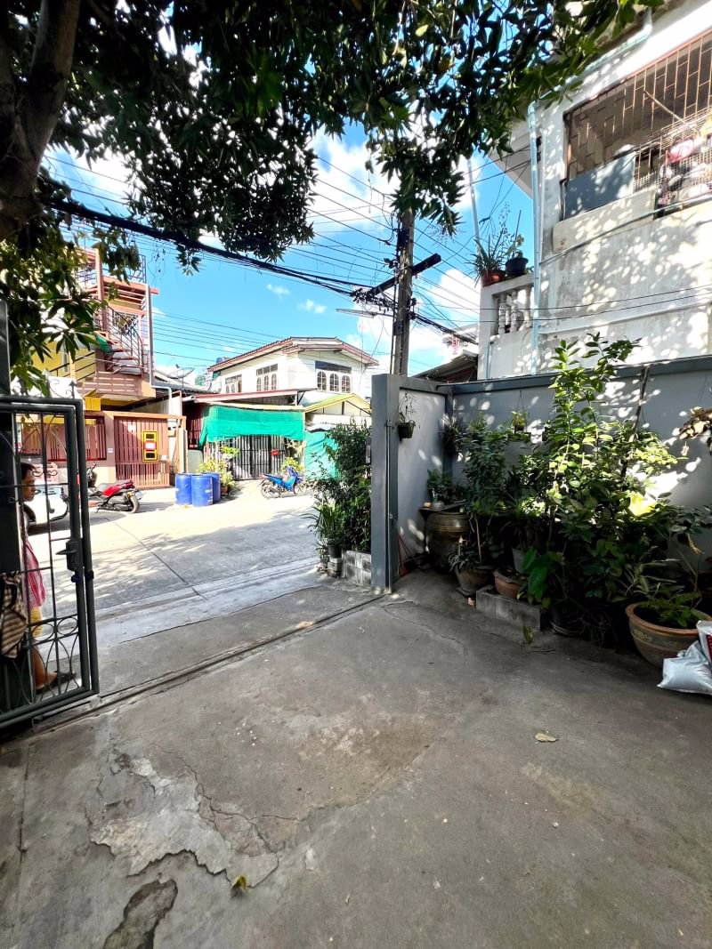 ขายด่วนบ้านเดี่ยว-2ชั้น-พร้อมเข้าอยู่-ทำเลดีใกล้ฟิวเจอร์พาร์ครังสิต