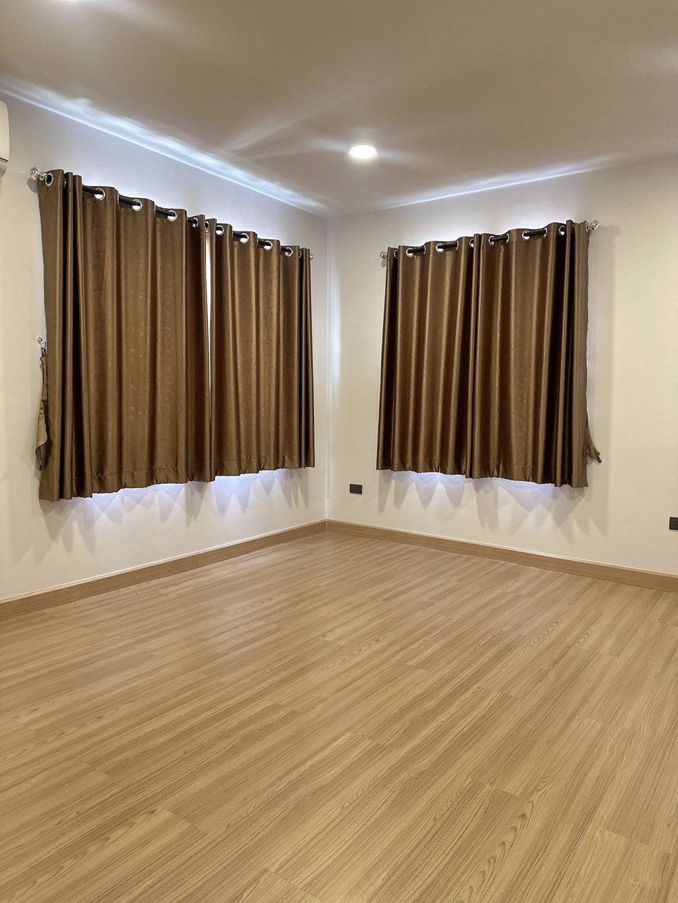 ขายบ้านเดี่ยว2ชั้นนาป่าชลบุรี