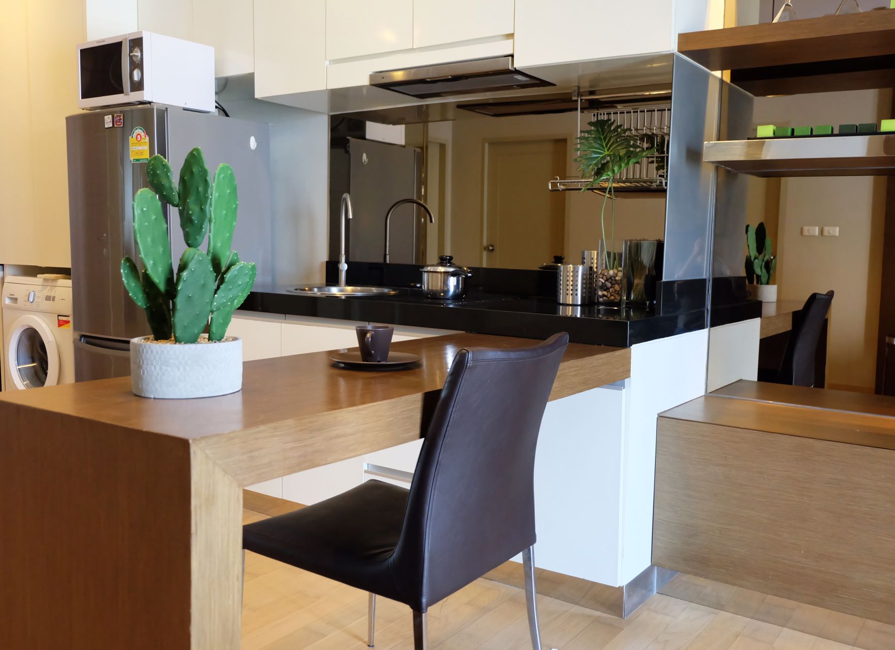 noble-reveal-ekkamai-condominium-for-sale-close-to-ekkamai-bts-sukhumvit