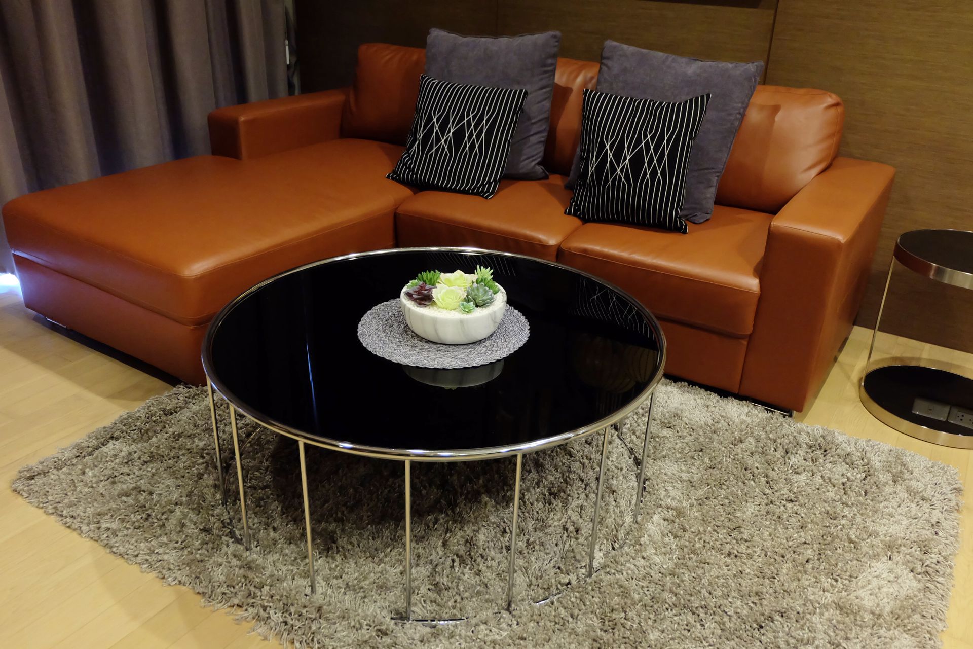 noble-reveal-ekkamai-condominium-for-sale-close-to-ekkamai-bts-sukhumvit