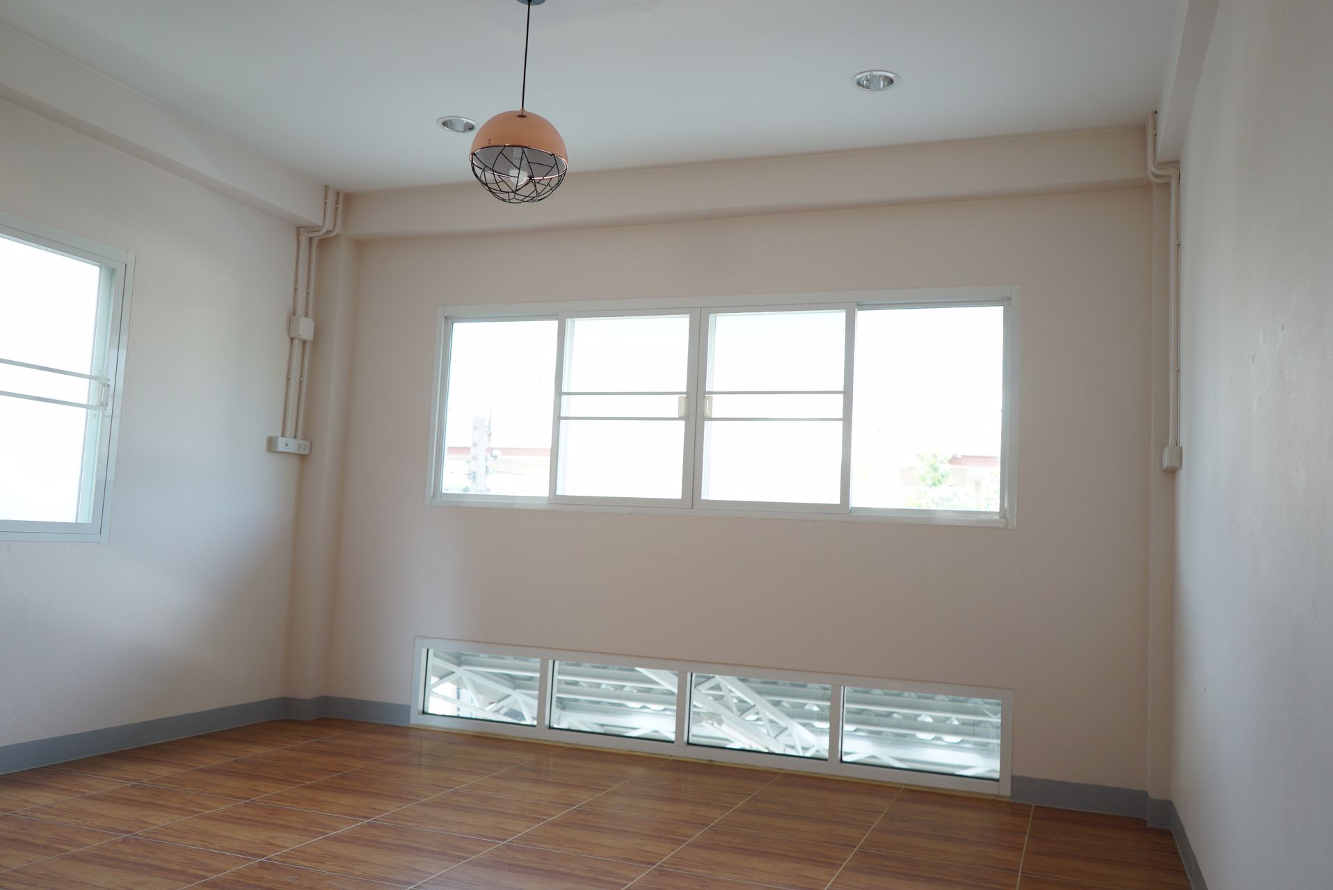 ขายทาวน์เฮ้าส์สุขุมวิท-71-ใกล้โรงเรียนโรงเรียนนานาชาติเซนต์แอนดรูว์ส-และบีทีเอสพระโขนง