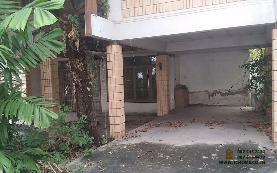 ขายที่ดิน-81-ตรว-พร้อมบ้าน-2-ชั้น-สภาพบ้านต้องรีโนเวท-อยู่สุขุมวิท103-อุดมสุข30-ทำเลดี-ใกล้รถไฟฟ้