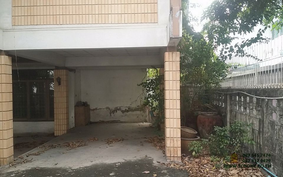 ขายที่ดิน-81-ตรว-พร้อมบ้าน-2-ชั้น-สภาพบ้านต้องรีโนเวท-อยู่สุขุมวิท103-อุดมสุข30-ทำเลดี-ใกล้รถไฟฟ้