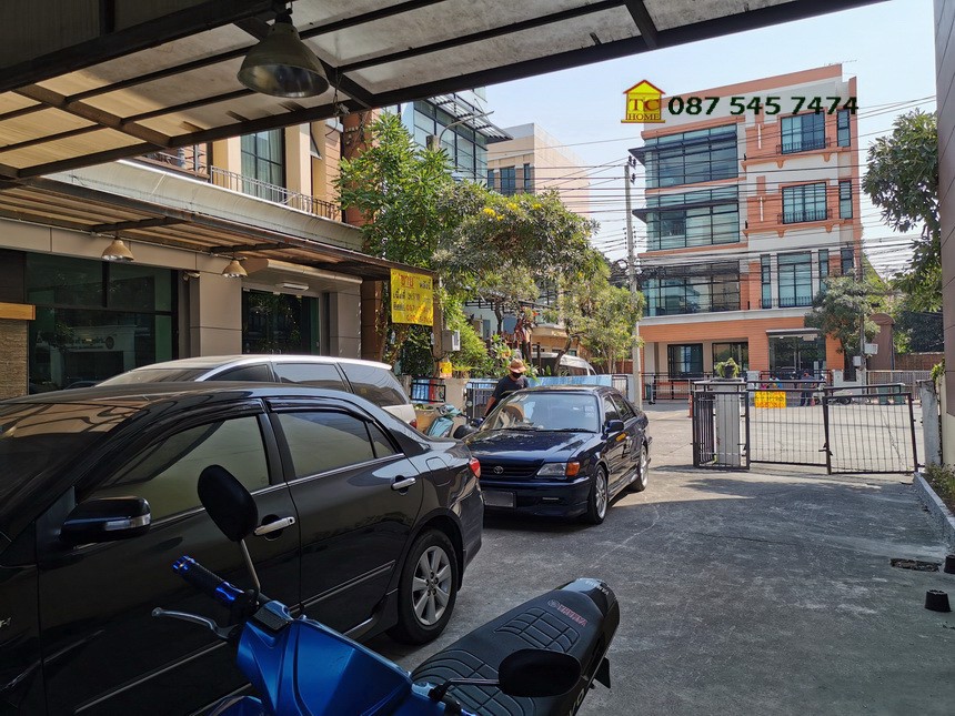 ขายโฮมอ็อฟฟิศ-4-ชั้น-โครงการบ้านกลางกรุง-อ็อฟฟิศพาร์ค-ลาดพร้าว-71-ใกล้เซ็นทรัลอีสท์วิลล์