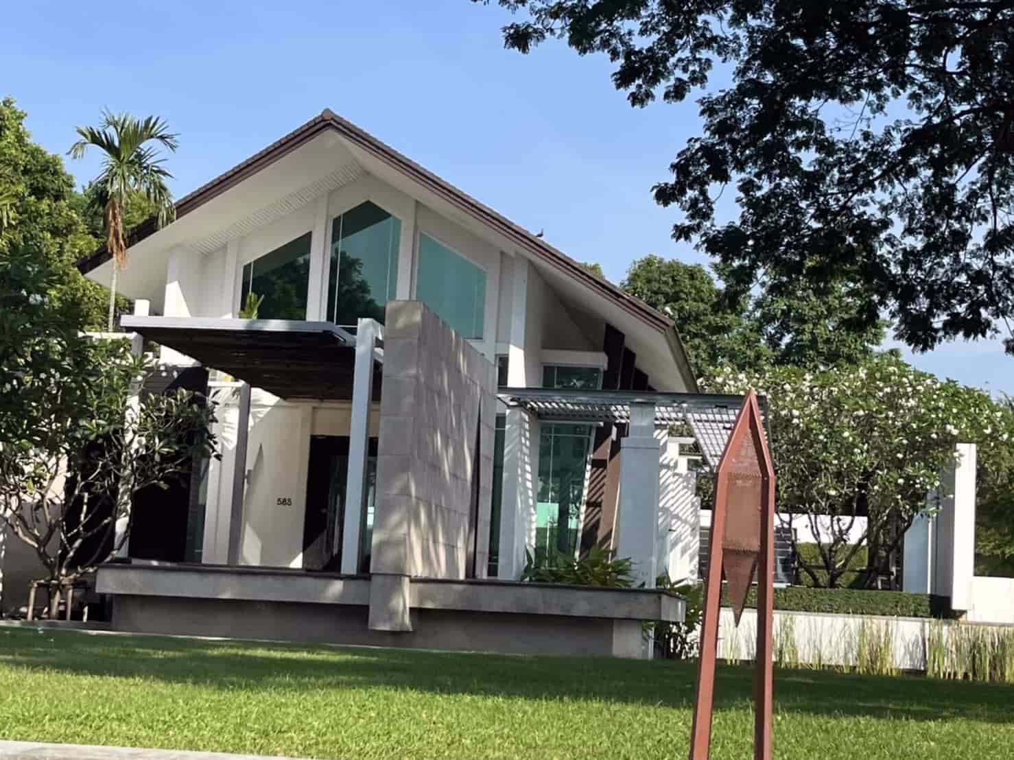 ขายบ้านเดี่ยว-บนถนนอุทยานอักษะ-ถนนที่สวยที่สุดในไทย-