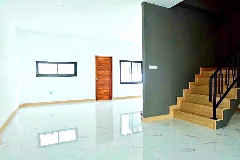 ขาย-โฮมออฟฟิศโมเดิร์น-ubiq-home-office-sukhumvit-onnut-ซอยอ่อนนุช-12-ใกล้-bts