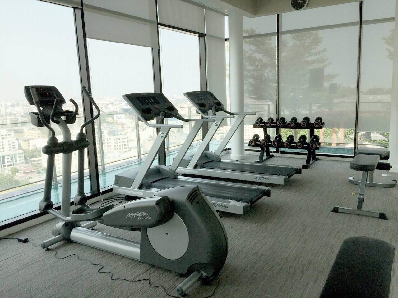 ขายพร้อมผู้เช่า-ไอดีโอ-รัชดา-ห้วยขวาง-มีเครื่องซักผ้า-เดินไป-mrt-2-นาที