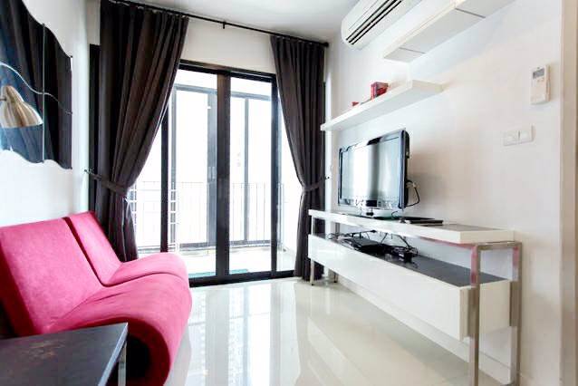 ขายพร้อมผู้เช่า-ไอดีโอ-รัชดา-ห้วยขวาง-มีเครื่องซักผ้า-เดินไป-mrt-2-นาที