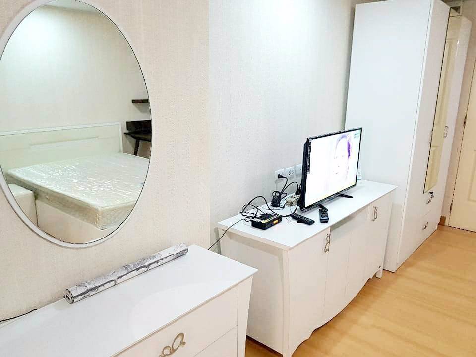 ให้เช่า-แฮปปี้-รัชดา-18-พร้อมอยู่-เฟอร์และเครื่องใช้ไฟฟ้าครบ