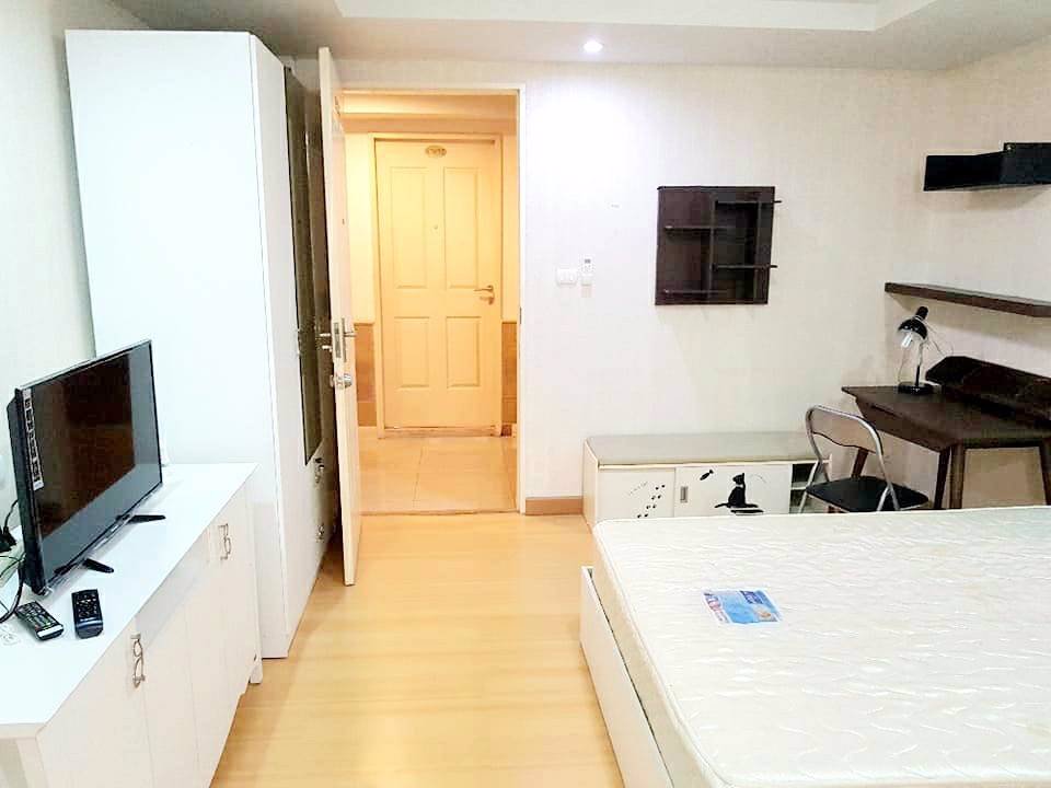 ให้เช่า-แฮปปี้-รัชดา-18-พร้อมอยู่-เฟอร์และเครื่องใช้ไฟฟ้าครบ